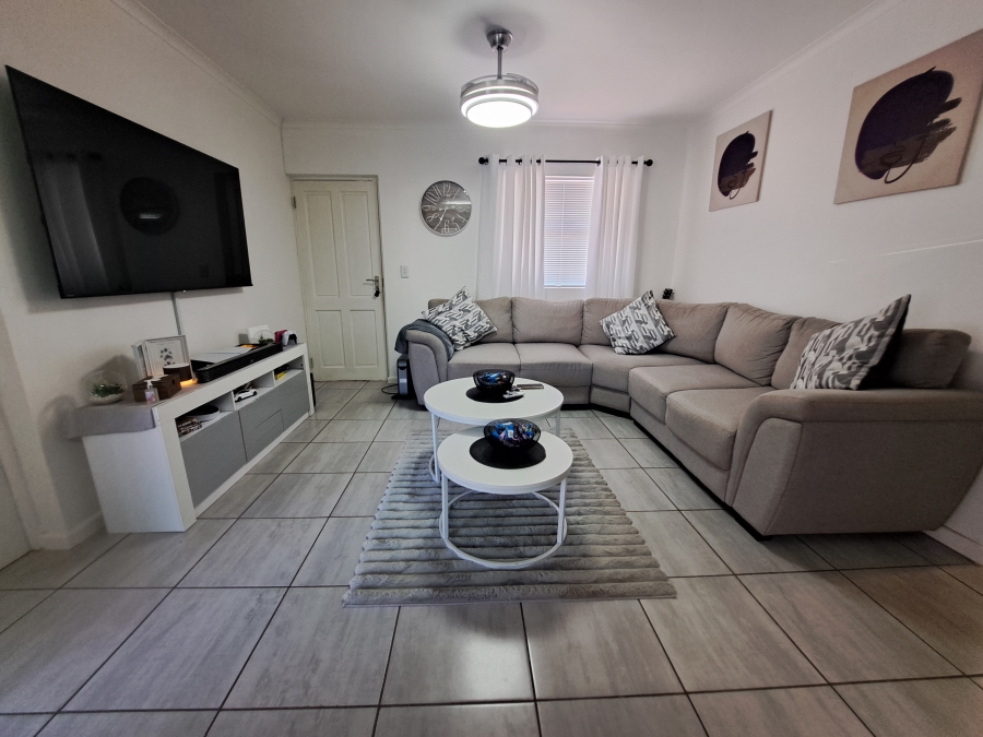 2 Bedroom Property for Sale in Vredenburg Western Cape